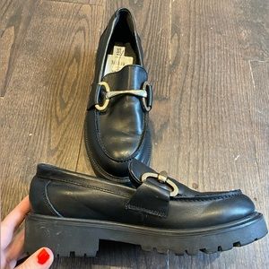 Steve Madden women size 6.5 chunky black platform loafer